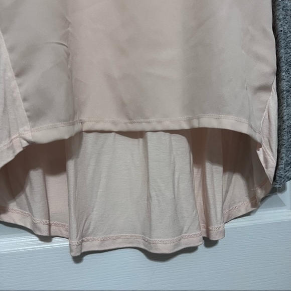 NWT Calvin Klein jeans pink and gray top. High low Size Medium - Picture 9 of 9